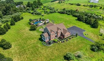 3 Surrey Way, Alexandria Twp., NJ 08867