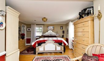 7052 WARDELL St, Annandale, VA 22003