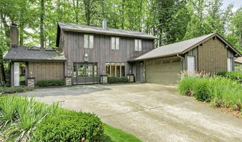 191 Parkview Dr, Aurora, OH 44202