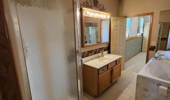 16427 Farm Road 2007, Aurora, MO 65605