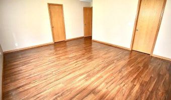 12 Millbrook Ct, Algonquin, IL 60102