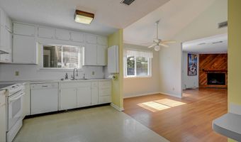 1849 SEMINOLE Rd, Atlantic Beach, FL 32233