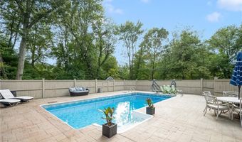 291 Old Oxford Rd, North Smithfield, RI 02896