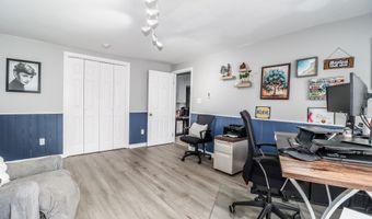 5 Bayberry Dr, Brookfield, CT 06804