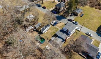 23 Bardsley St, Acushnet, MA 02743