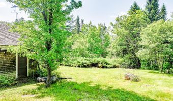 221 Lincolnville Ave, Belfast, ME 04915