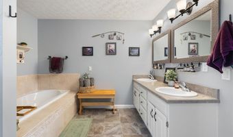105 Sierra Ln, Arcanum, OH 45304