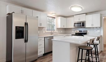 820 E Elgin St, Caldwell, ID 83605