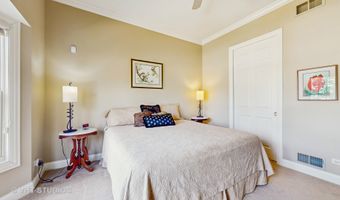 870 Legacy Rdg, Algonquin, IL 60102