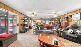 376 School Rd E, Asheville, NC 28803
