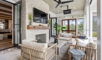 31 Hunting Lodge Rd, Bluffton, SC 29910
