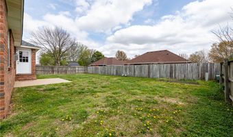 3909 Cherry Rd, Bentonville, AR 72713