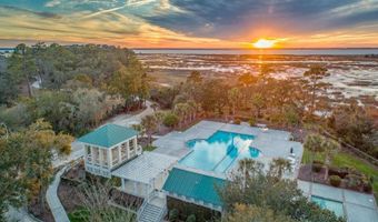 2 Tomlow Trce, Beaufort, SC 29906