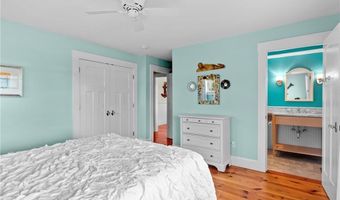 140 Tuckerman Ave, Middletown, RI 02842