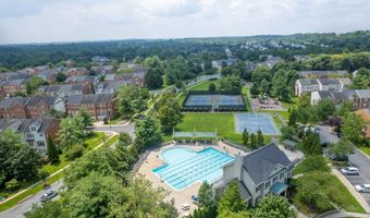 10604 MAPLECREST Ln, Potomac, MD 20854