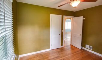 943 McKinley Blvd, Alton, IL 62002