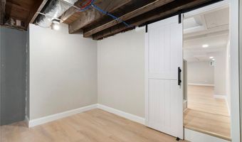 81 Redwood Dr, Cranston, RI 02920