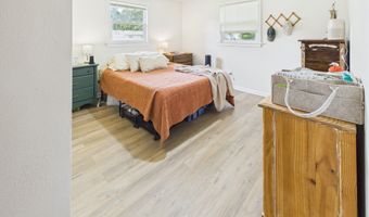 107 Tanglewood Dr, Anderson, IN 46012