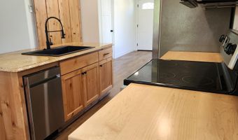 604 Marvin Ave, Ava, MO 65608