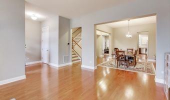 1506 W NORTHWEST Hwy, Arlington Heights, IL 60004