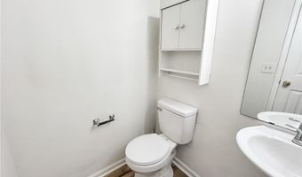 2945 Georgian Manor Dr, Alpharetta, GA 30022