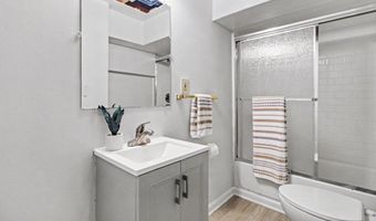 637 Liberty Pointe Dr, Ann Arbor, MI 48103