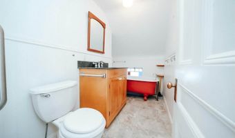 47 7th St, Bangor, ME 04401