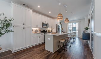 515 Burton Dr #807, Alpharetta, GA 30009