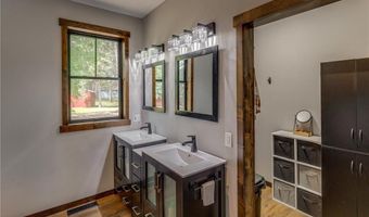 1090 Rainy Lake Dr NW, Backus, MN 56435