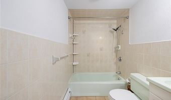 52 Pleasant View Rd, Warwick, RI 02888