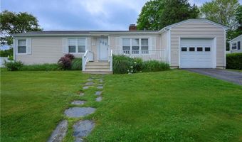 44 Dudley Ave, Newport, RI 02840