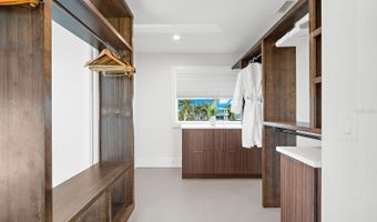 811 N SHORE Dr, Anna Maria, FL 34216