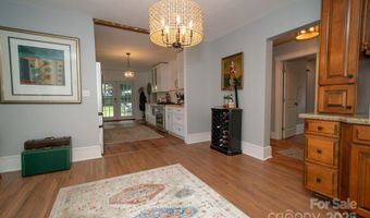 1712 Umstead St, Charlotte, NC 28205
