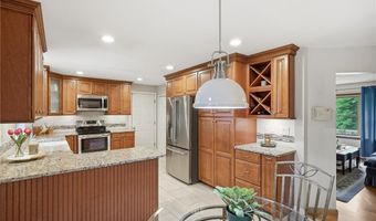 19 Mount Hygeia Rd, Foster, RI 02825