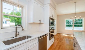 15 Hampton Rd 20, Coventry, RI 02816