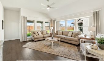1013 Snowy Owl Dr, Alvarado, TX 76009