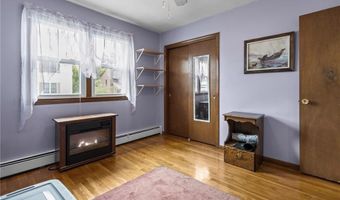 7 Laurel St, North Providence, RI 02911