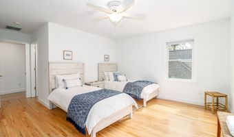 62 Riverford Rd, Brookfield, CT 06804