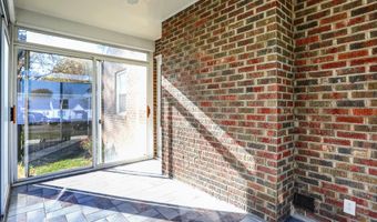 37 Maxwell Rd, Indianapolis, IN 46217