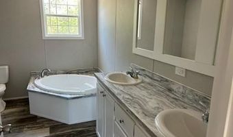 908 Bethel Freewill Rd, Baxley, GA 31513