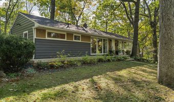 3177 Sunnywood Dr, Ann Arbor, MI 48103