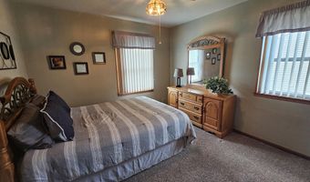 1102 N Penn St, Aberdeen, SD 57401
