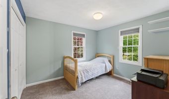 130 Village Hill Ln, North Kingstown, RI 02852