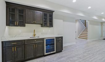 6107 DUNLEER Ct, Bethesda, MD 20817