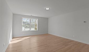 50 Red Maple Ln, Warwick, RI 02886