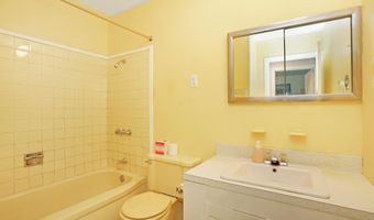 4 Dawn Way, Aberdeen, NJ 07747