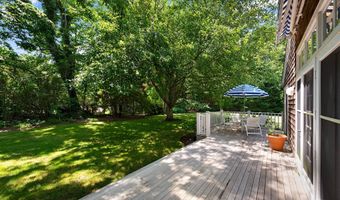 256 Main St, Amagansett, NY 11930