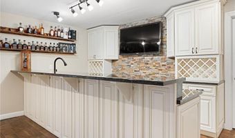 701 4th St SW, Austin, MN 55912