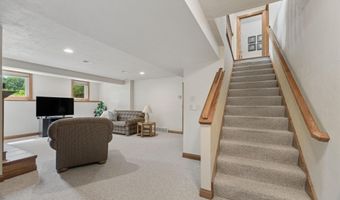 2917 E FALLCREEK Ln, Appleton, WI 54913
