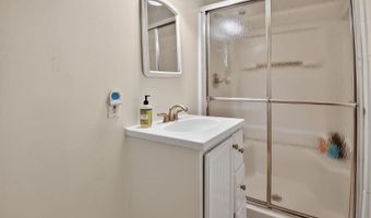 5225 ELLIOTT Rd, Bethesda, MD 20816